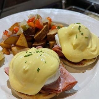 CLASSIC BENEDICT