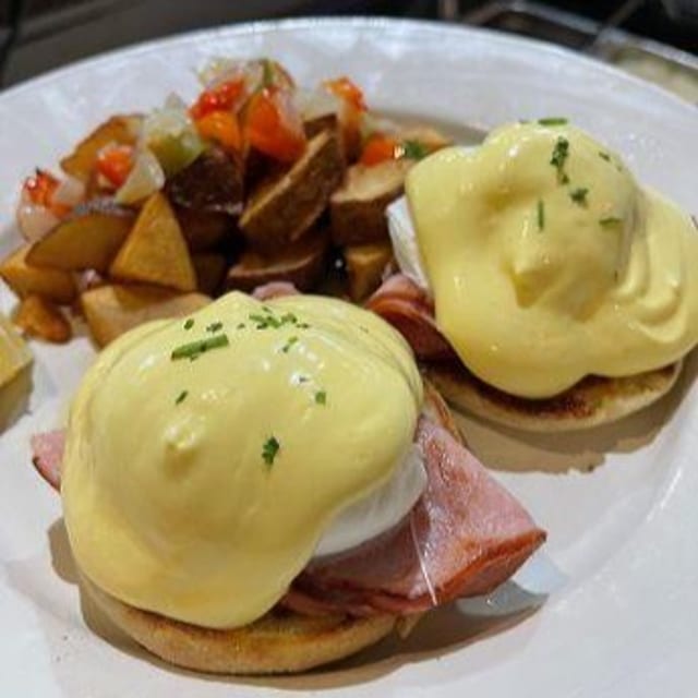 CLASSIC BENEDICT.