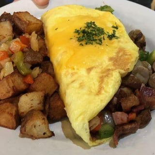SMOKEHOUSE OMELET